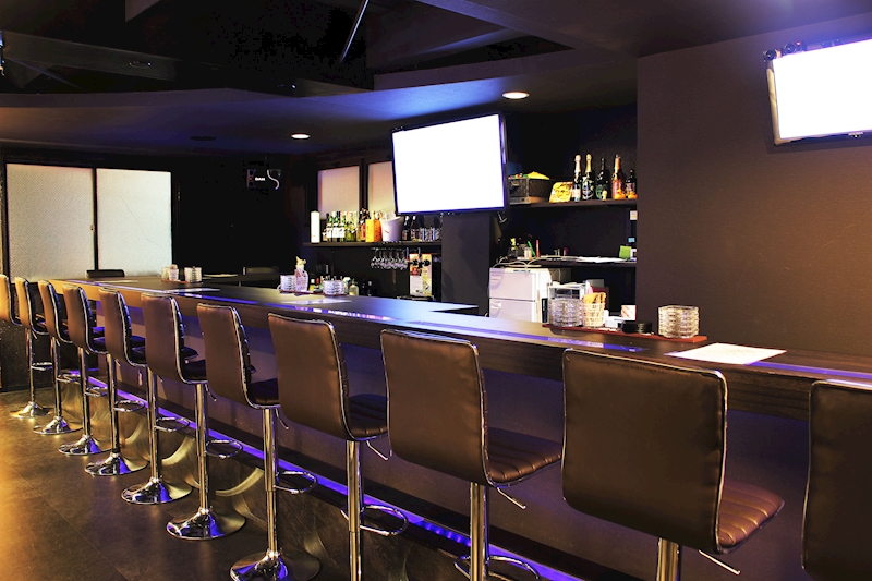 BARカウンター - エレガントで洗練された空間